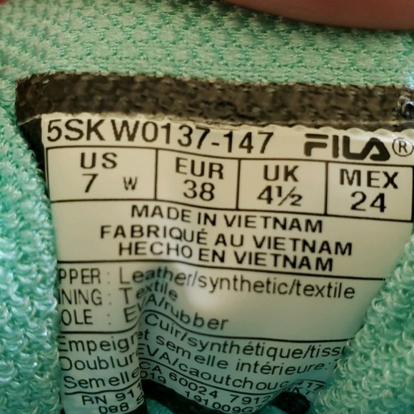 Walking Shoes - Fila - Size 7W - Picture 3 of 4